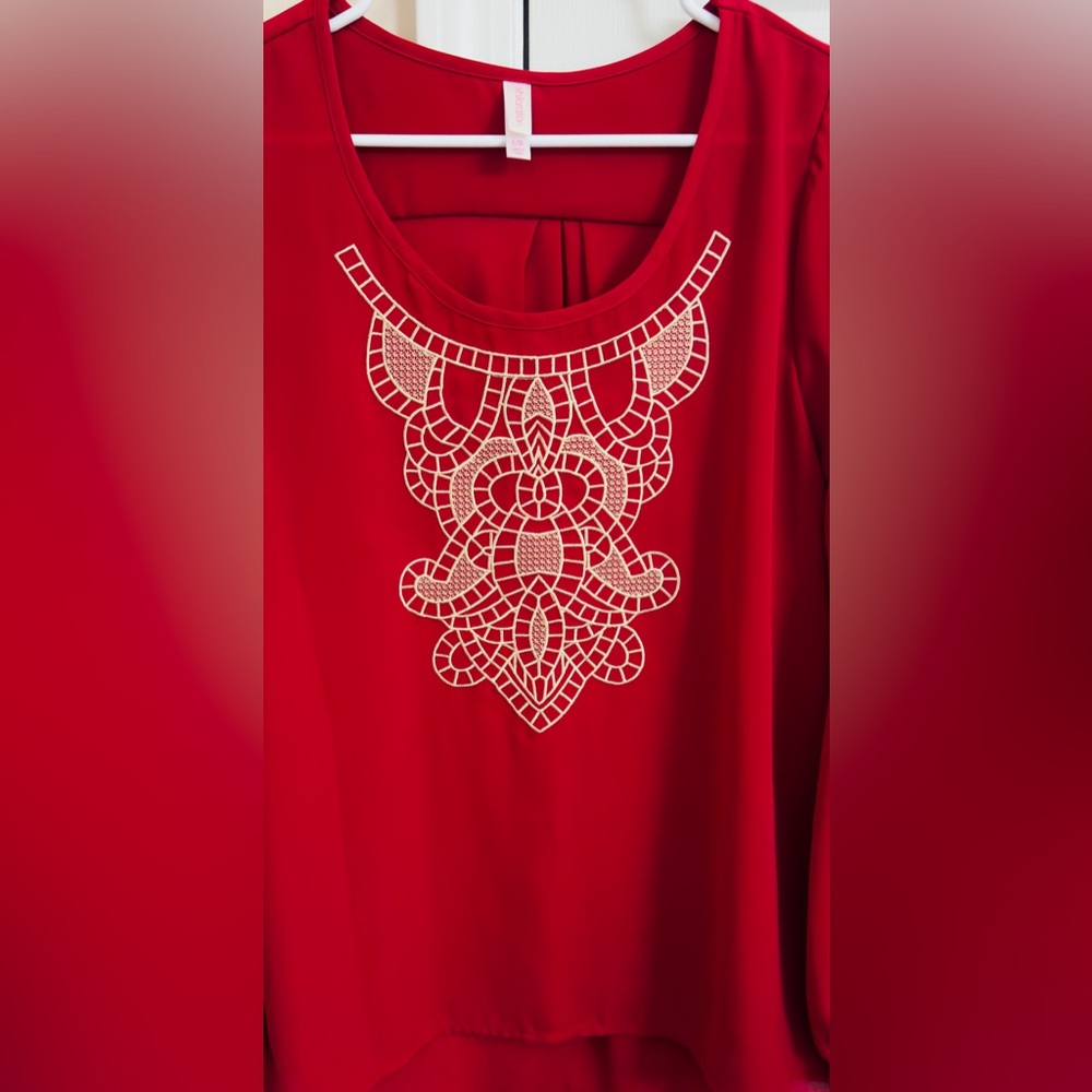 Xhilaration 100% Polyester Red w/ Beautiful Print Woman’s Large Long Sleeve‎ Top - Picture 4 of 6